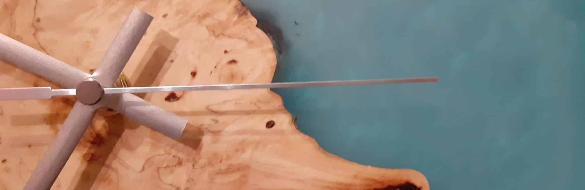 montre résine époxy turquoise