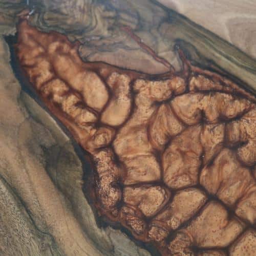 planche de présentation à fromages en noyer résine époxy cuivre ronde