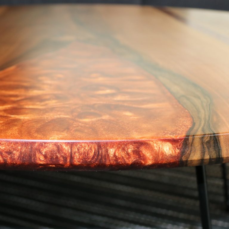Table basse Sahara ronde résine epoxy cuivre